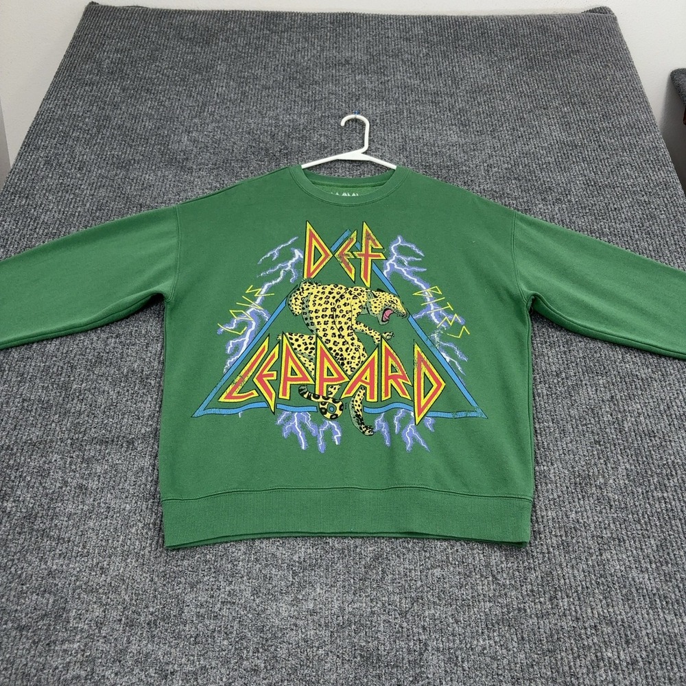 Def Leppard Sweatshirt Mens M Green Cotton Graphic Crewneck Rock Band Streetwear
